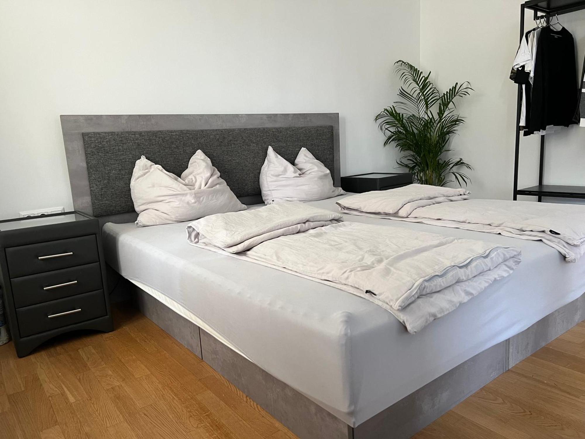 Loft Mit Kingsize Wasserbett Graz Esterno foto